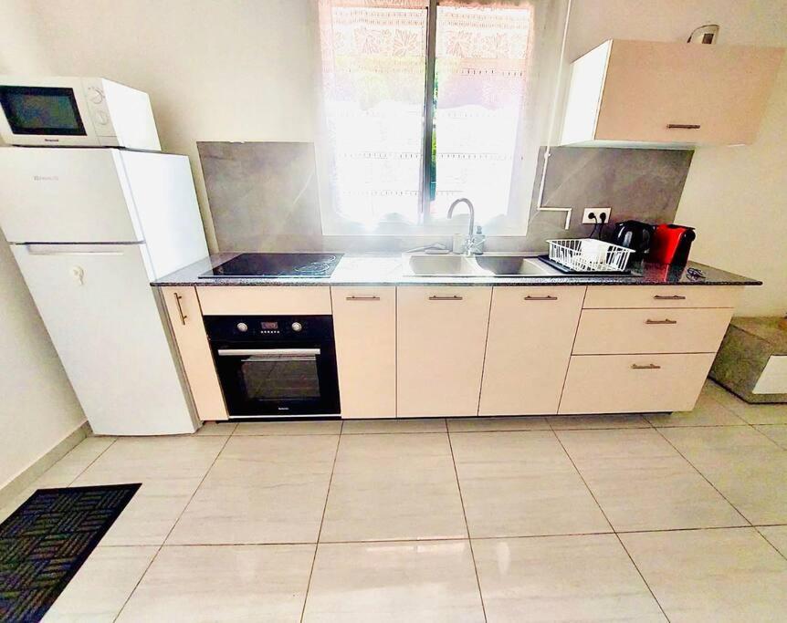 Apartament Le Marjulem Terre-De-Haut Zewnętrze zdjęcie